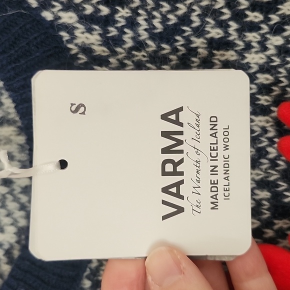 Varma Icelandic Wool Pullover Sweater, women's size small. - Picture 4 of 8